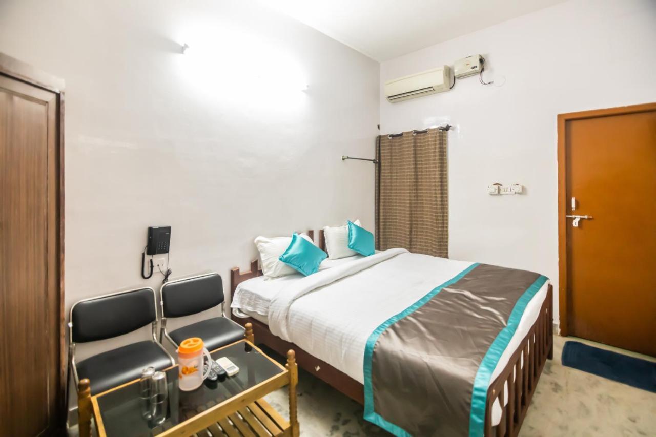 Hotel Sp Grand Karur  外观 照片