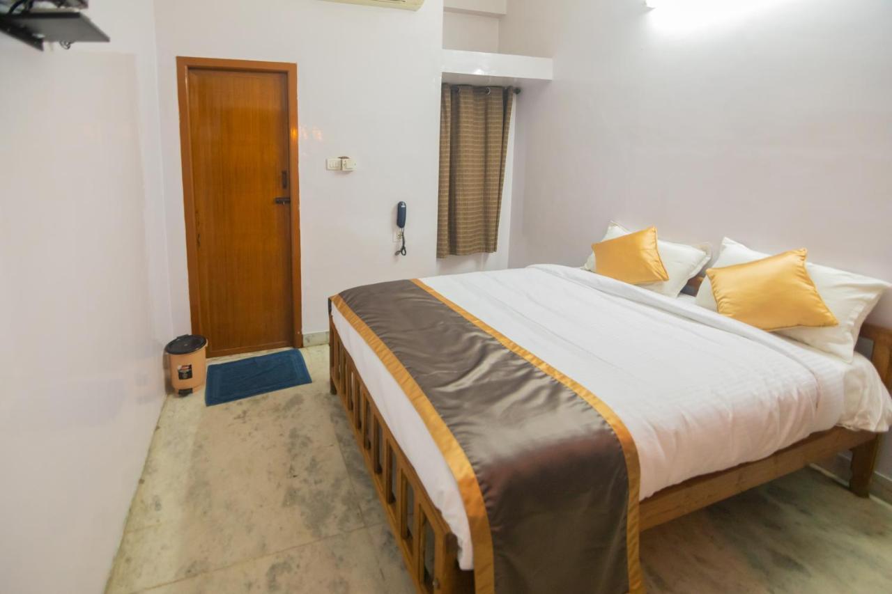 Hotel Sp Grand Karur  外观 照片