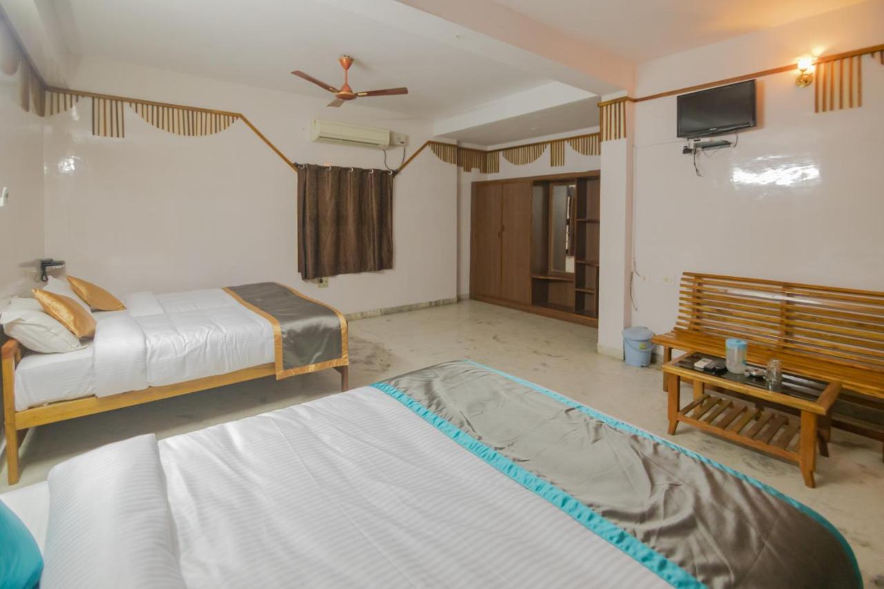 Hotel Sp Grand Karur  外观 照片