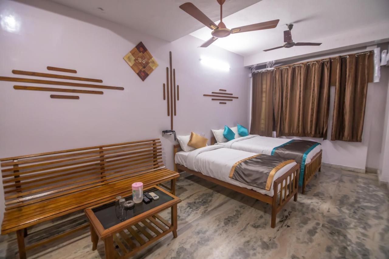 Hotel Sp Grand Karur  外观 照片