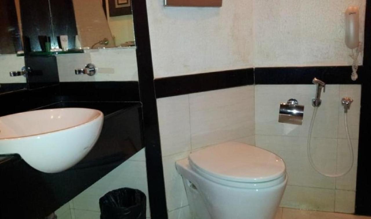 Hotel Sp Grand Karur  外观 照片
